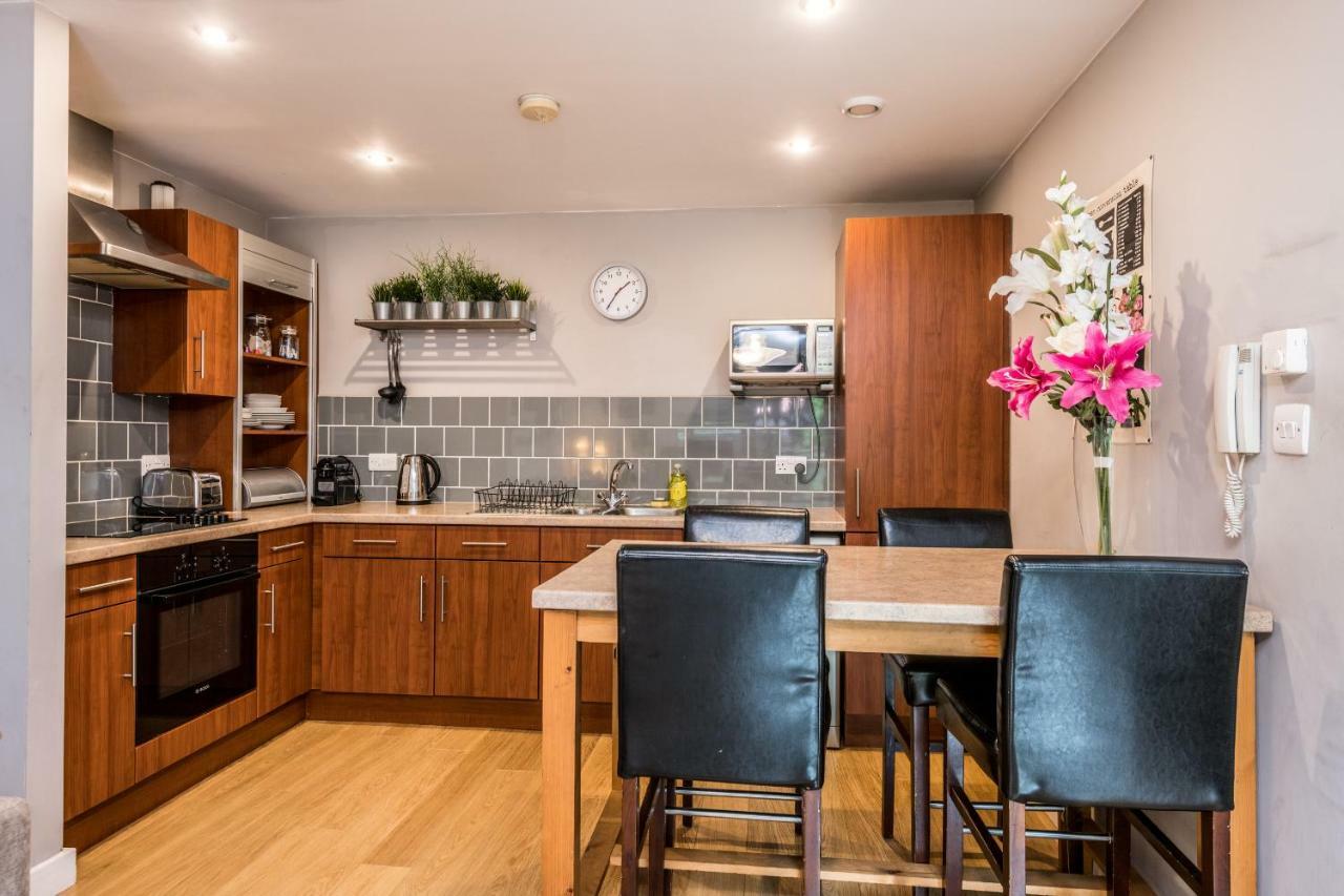 Host & Stay - York Place Apt ลิเวอร์พูล ภายนอก รูปภาพ